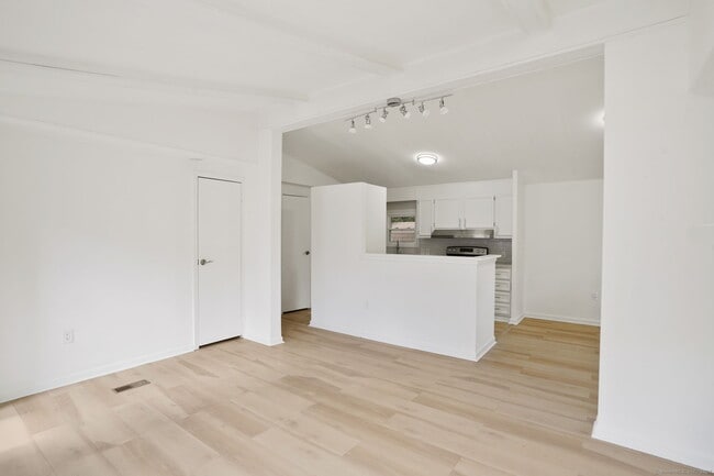 Photo - 9 Crescent Park Rd