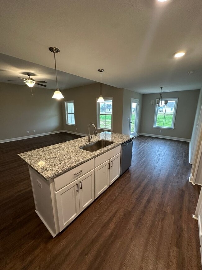 Photo - 510 Doyle Ln