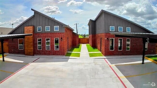 Building Photo - 707 Pedro St Unit 2 Rental
