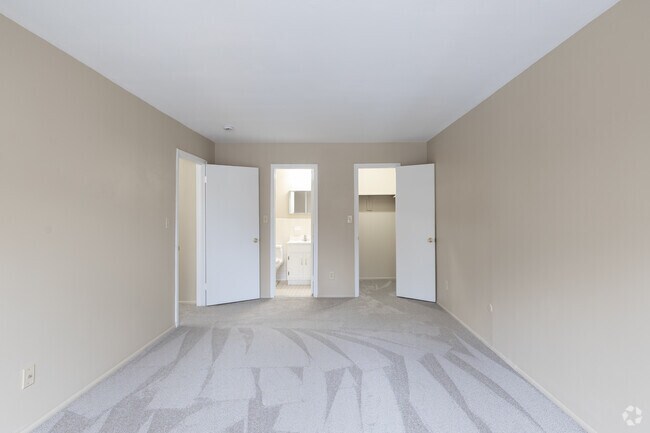 2BR, 2BA - 1,200SF - Primary Bedroom