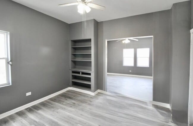 Photo - 2457 W 47th Pl Unidad 2457-2