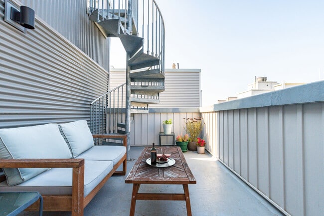 Photo - 2058 E Susquehanna Ave