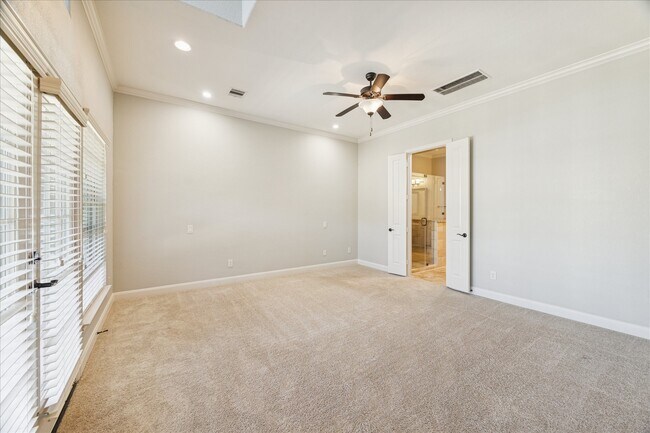 Photo - 43 Herons Flight Pl