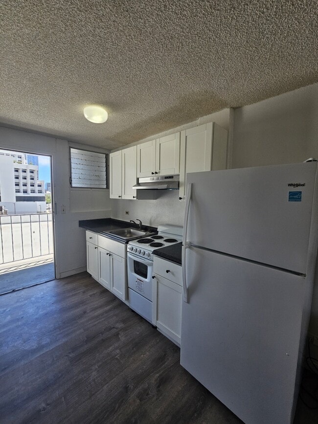 Building Photo - 929 Sheridan St