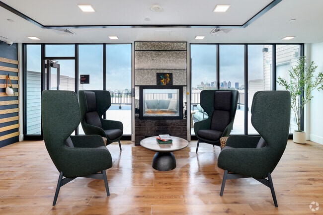 Sky Lounge