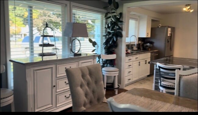 Photo - Spacious 4BD/4BA Home with Private Studio, located in the desirable Ferry St Bridge area!