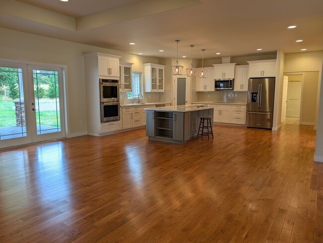 Photo - 13837 Bayview Rd