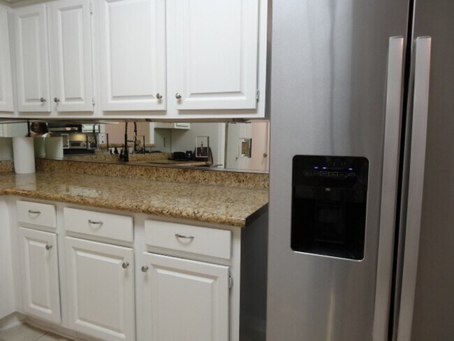 Photo - 864 Augusta Dr Unit 208