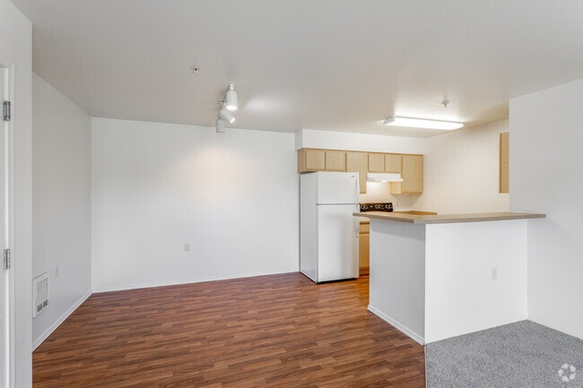 2BR, 2BA - 1,026 SF