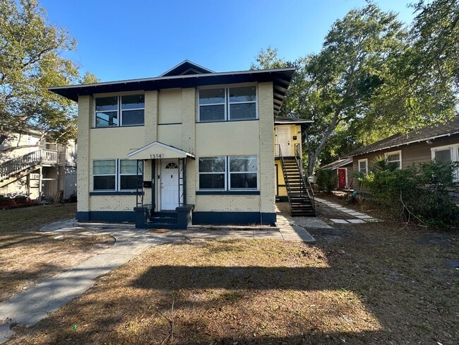 Building Photo - 3/1 2nd Story Duplex - Newly Updated! Rental