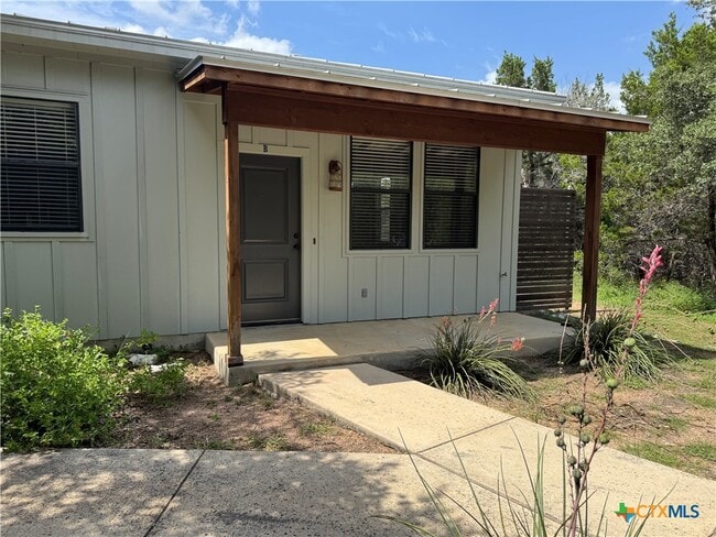 Photo - 290 Hugo Rd
