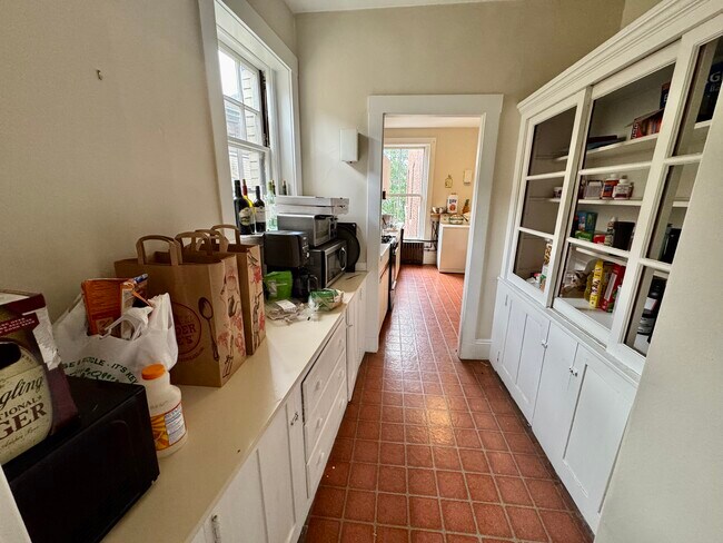 Photo - 104 Strathmore Rd Unit 3