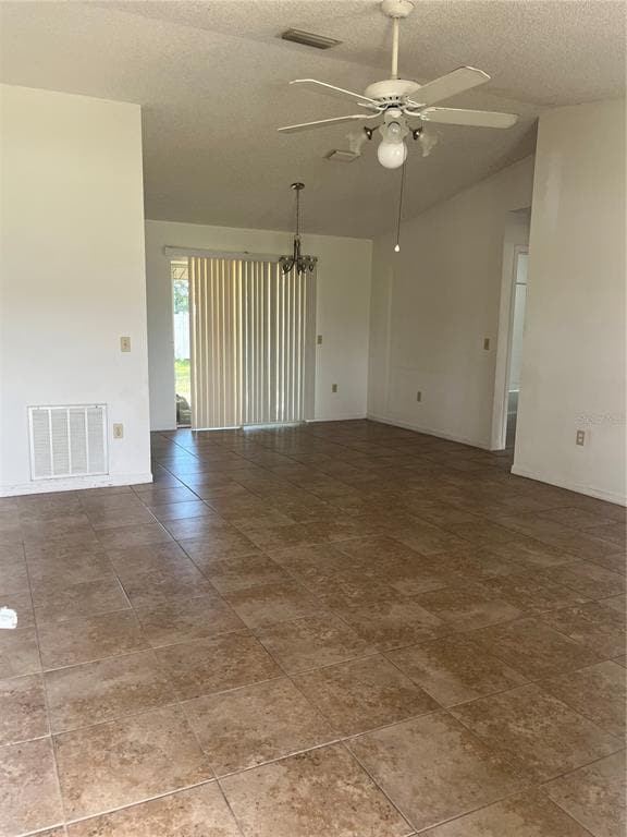 Photo - 1585 Triangle Dr