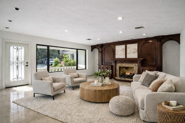 Photo - 2425 Fryer Point