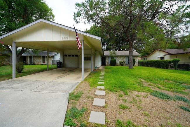 Building Photo - Updated home in established Schertz Neighb...