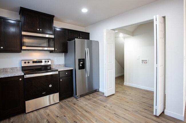 Photo - Iris Townhouse