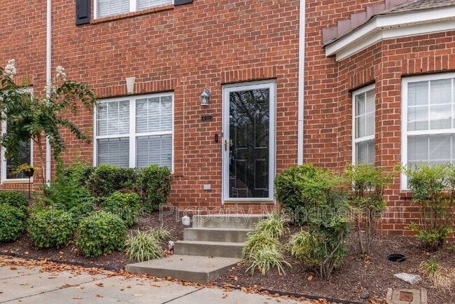 Photo - 1101 Downs Blvd