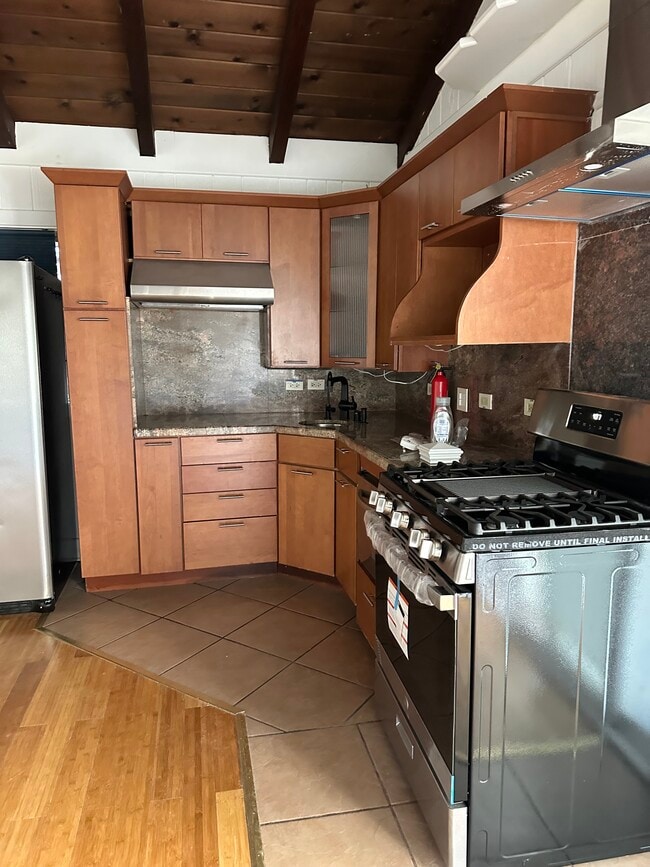 Photo - 2212 Gramercy Ave