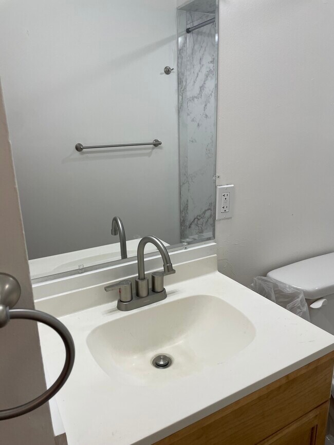 Photo - 657-659 Belmont Ave Unit 657