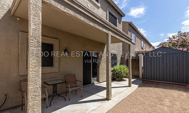 Photo - 2721 E Schiliro Cir