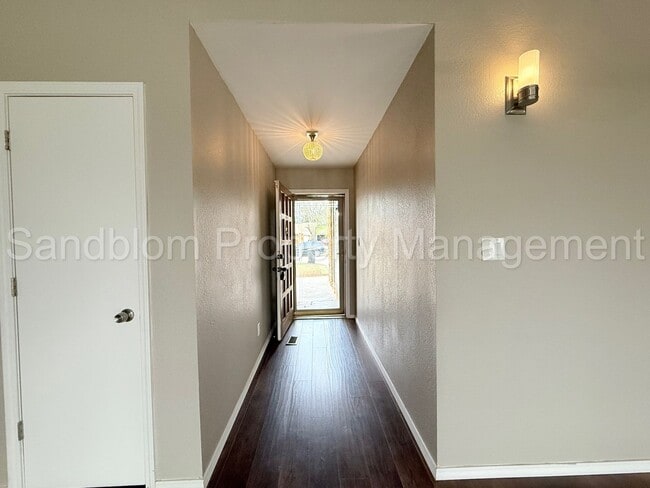 Photo - For Lease | Broken Arrow | Available Now!