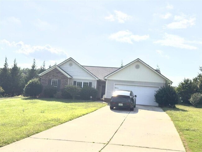 Photo - 211 Lucas Way