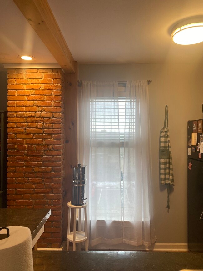 Photo - 829 N Salina St Unidad #1