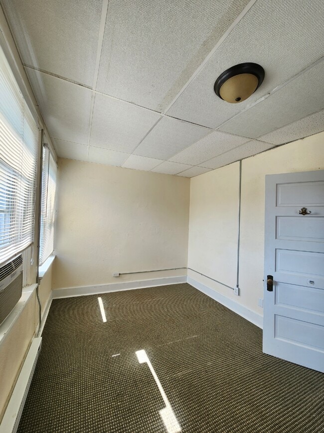 Studio Unit