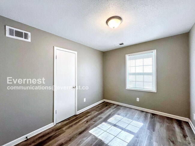 Photo - 6335 Southbridge Dr