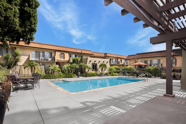 Villa Camino Apartments