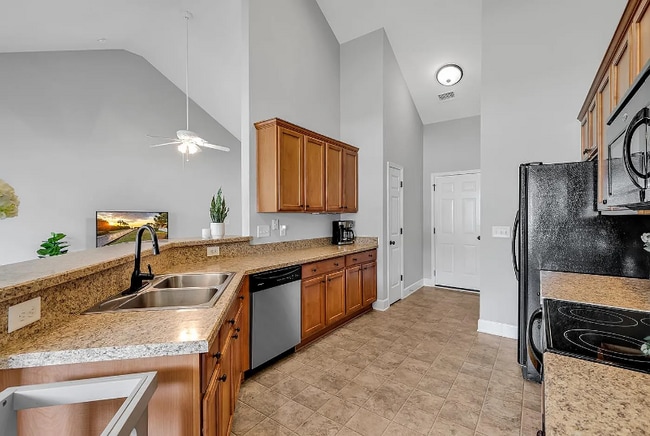 Photo - 4749 Farm Lake Dr