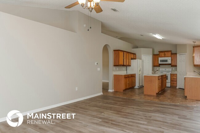 Photo - 1394 Gillott St NW