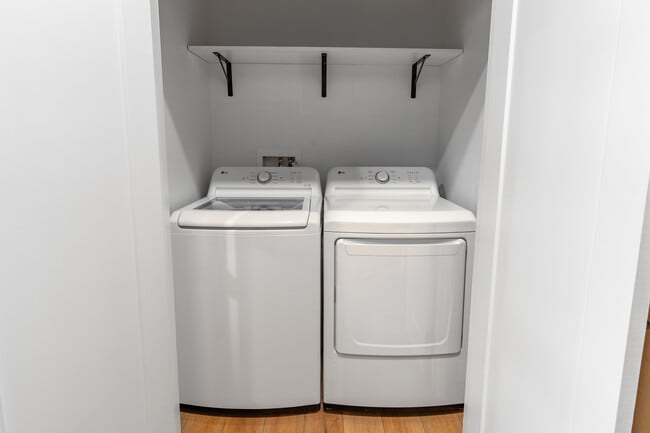 Photo - Adams Street Center