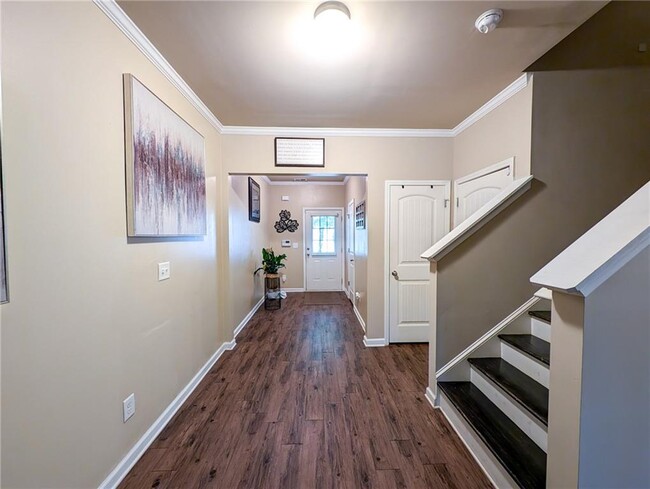 Photo - 173 August W Way