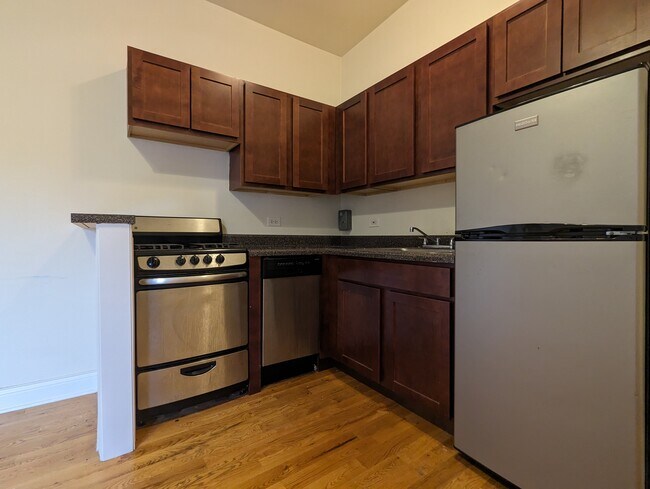Photo - 813 W Cornelia Ave Unidad 310