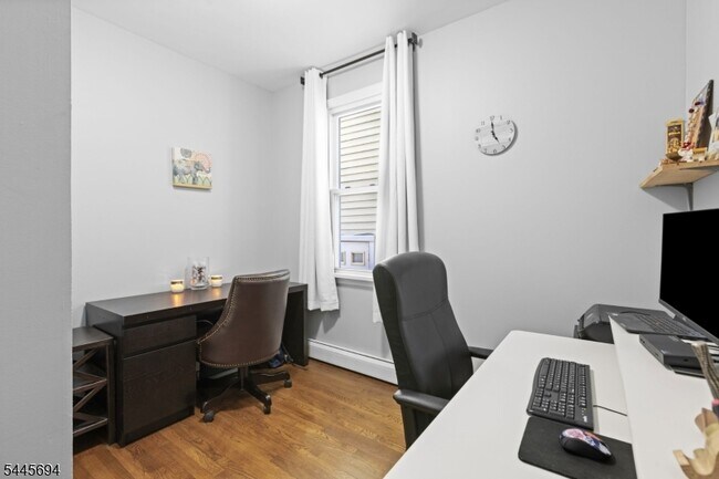 98 Bergen Ave Unit 1
