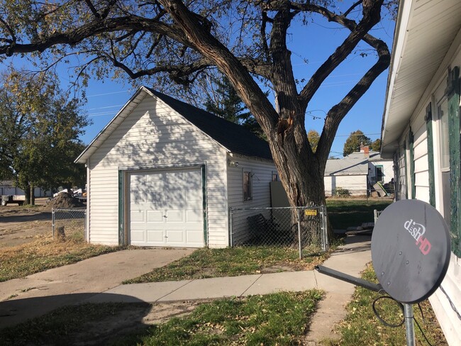 Photo - 2 Bedroom with Garage
