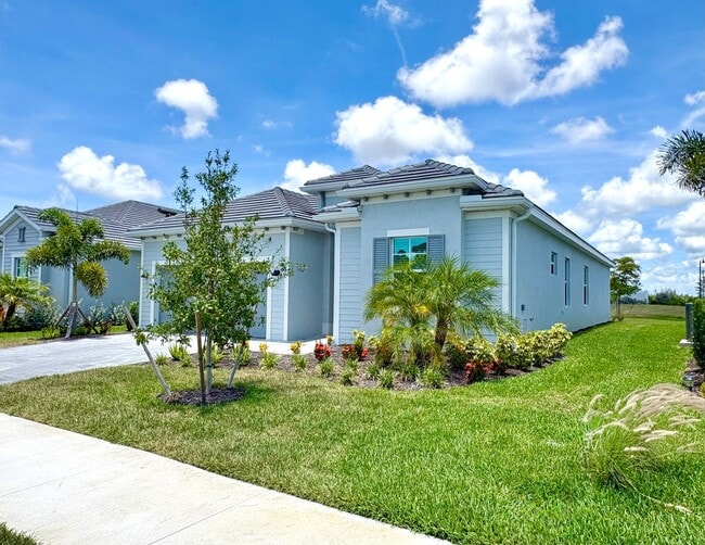 Photo - Brand New Luxury Rental in Wellen Park – Never Lived In!