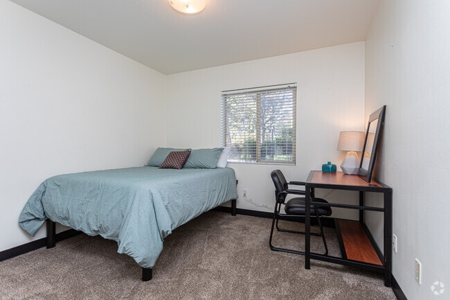 4BR, 2BA - 1,064SF