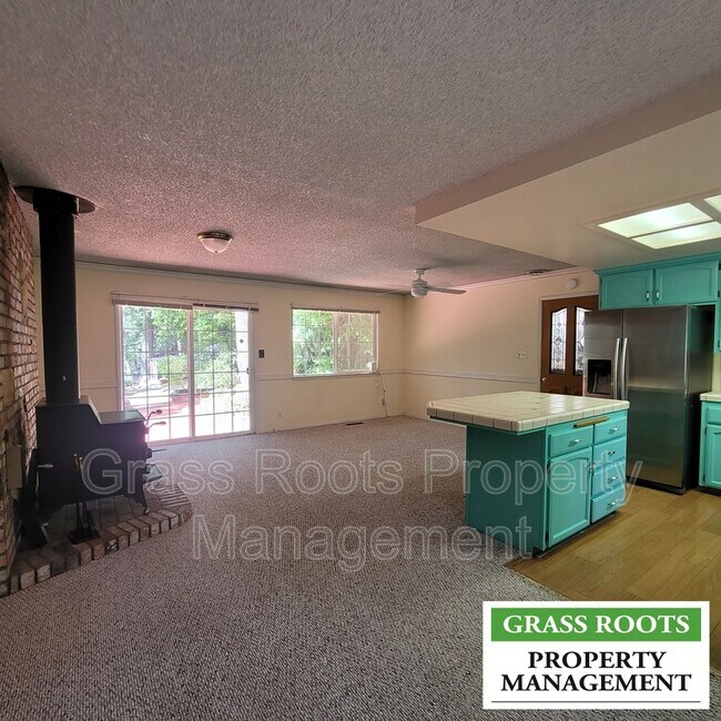 Photo - 20 Turpentine Dr House