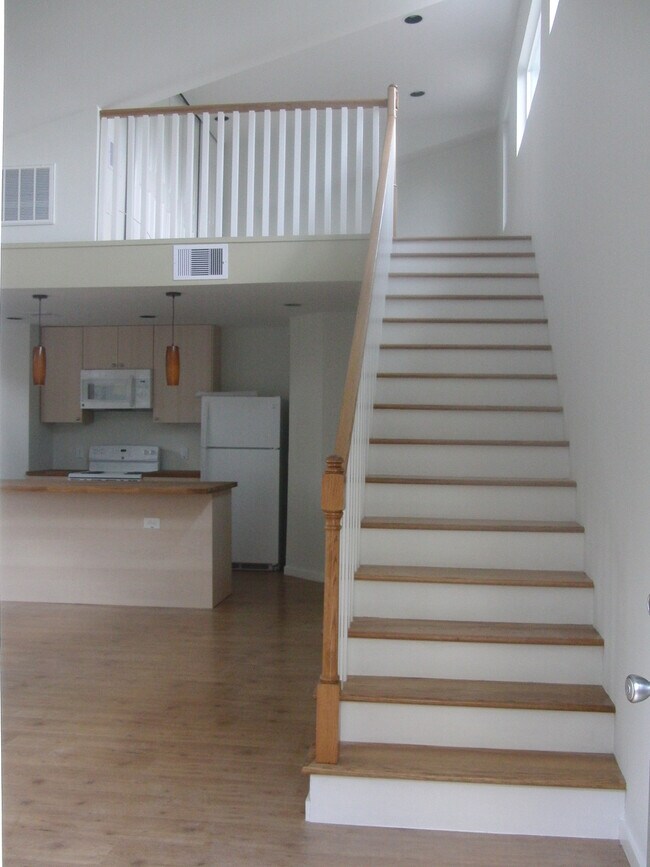 Photo - 1703 Oxford St