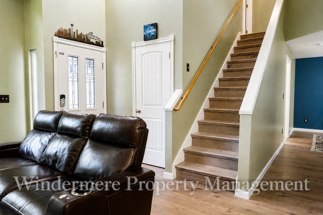 Photo - Updated 3 bed in convenient CK location with hot tub and large deck!