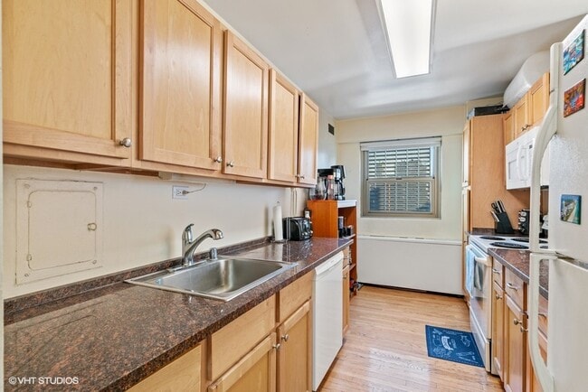 Photo - 535 N Michigan Ave Unit 1908