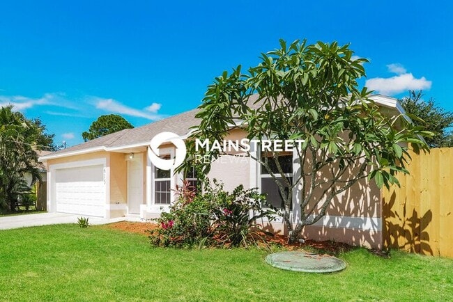 Photo - 3 Bedroom Pet-Friendly Home in Port St. Lucie, FL with Main Street Renewal