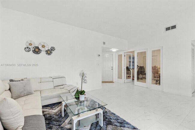 Photo - 1211 S Independence Dr Unidad 1211A