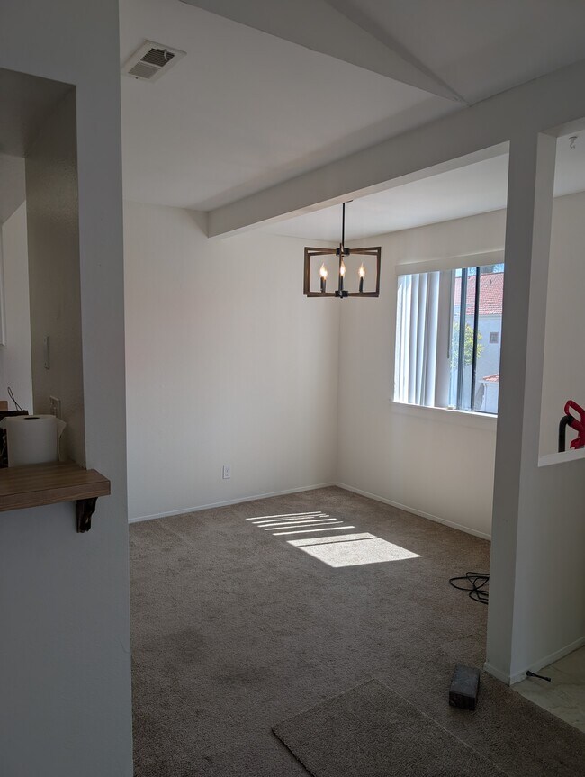 9408 Twin Trails Dr Unidad 203