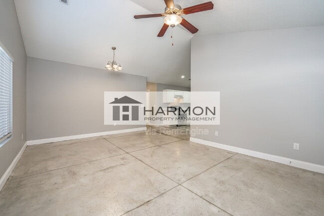 Photo - 422 Sunflower Dr