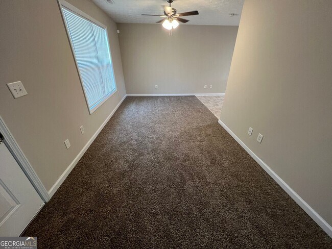 Photo - 158 Elder Dr SE