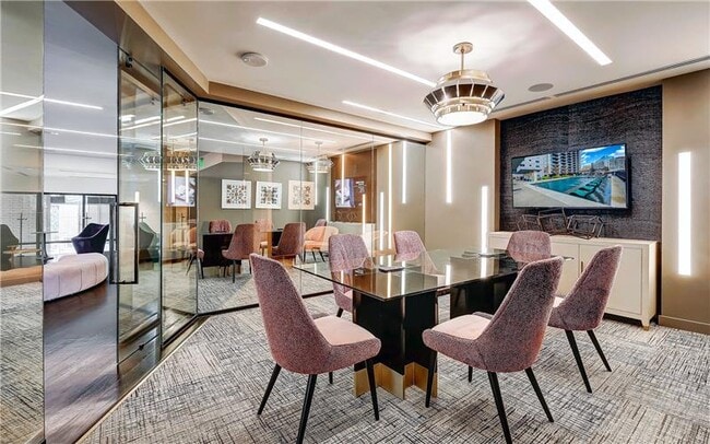 Photo - 2322 N Akard St