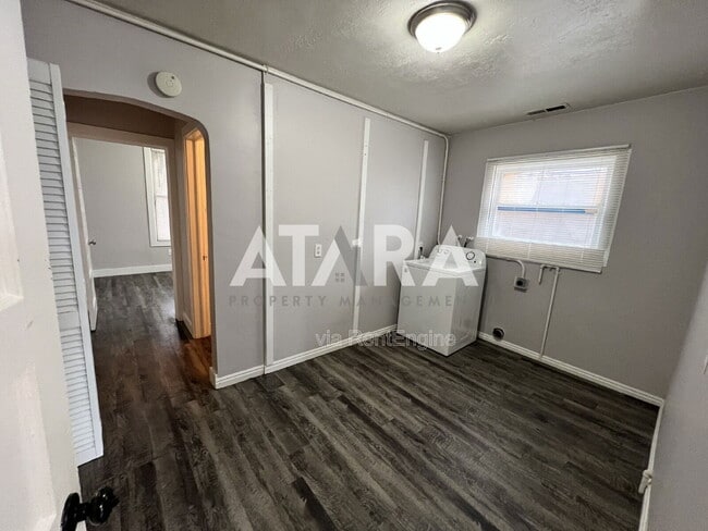 Photo - 254 Fern Ave N Unit Main